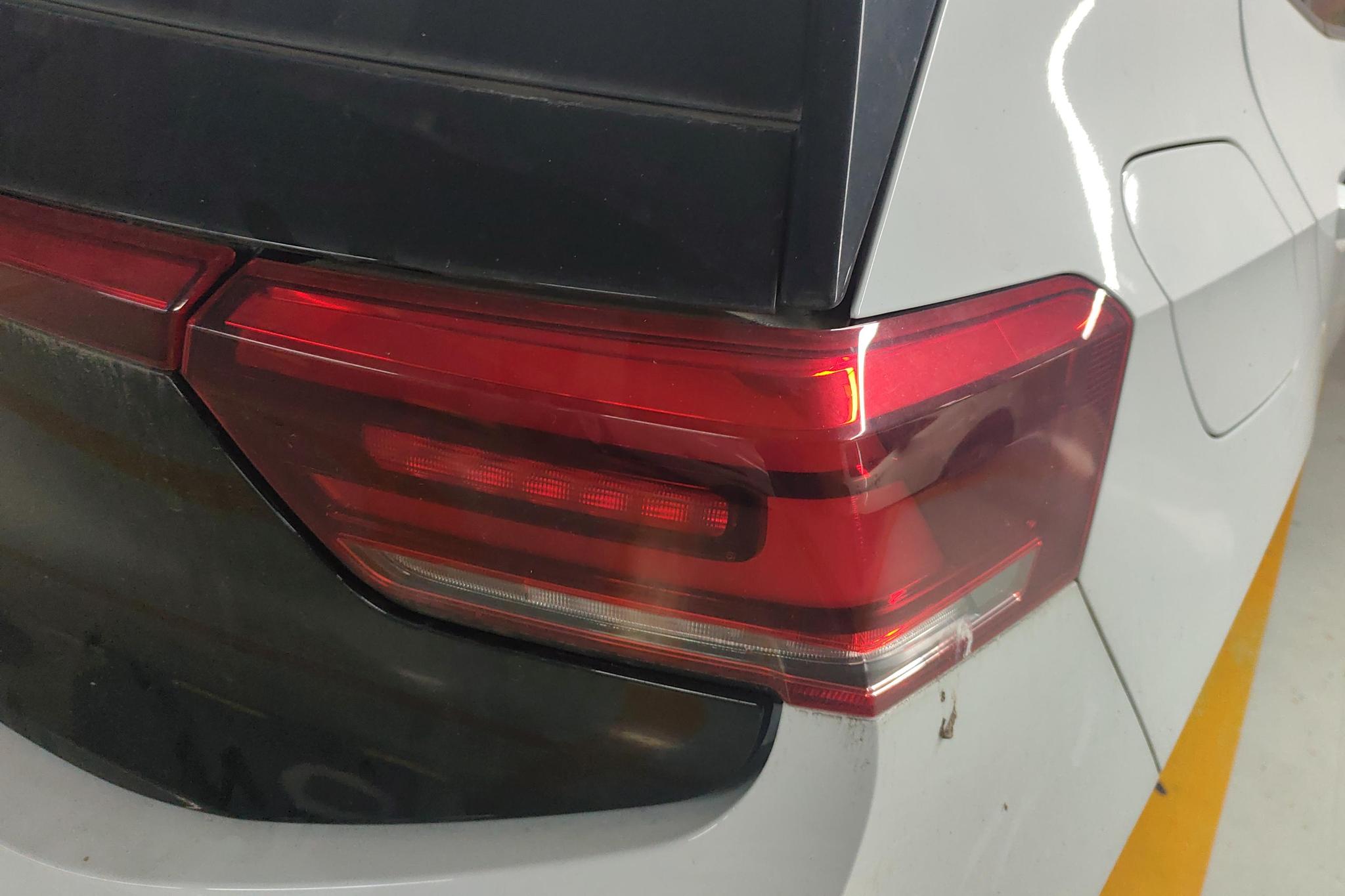 Volkswagen ID.3 2023 Белый из Китая