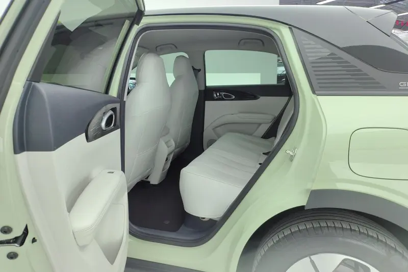 Geely Galaxy Starwish — фото 11