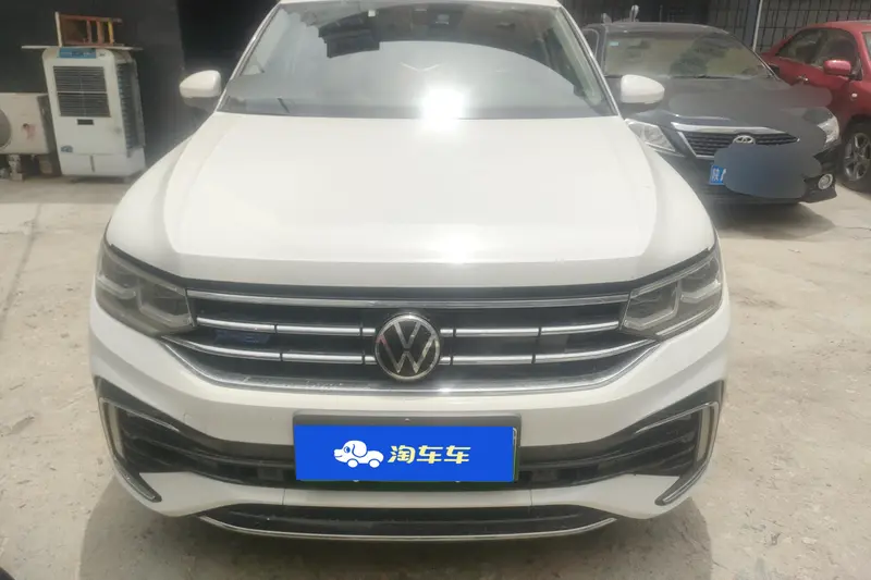 Volkswagen Tiguan L — фото 2