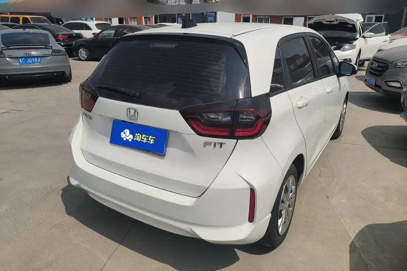 Honda Fit — фото 3