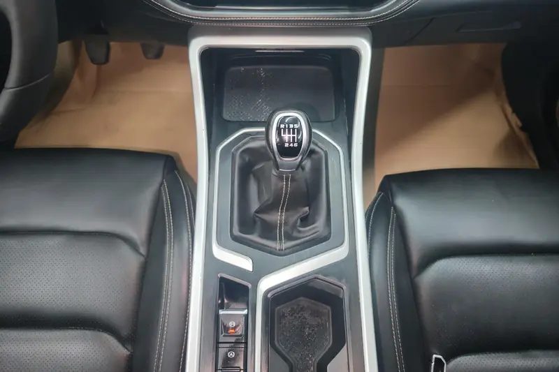 Geely Vision X6 — фото 10