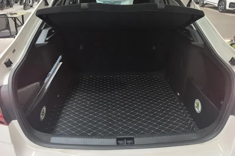 Skoda Octavia — фото 9