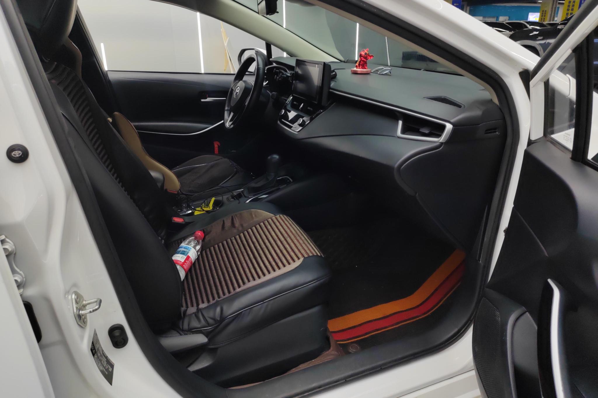Toyota Corolla 2022 Белый из Китая