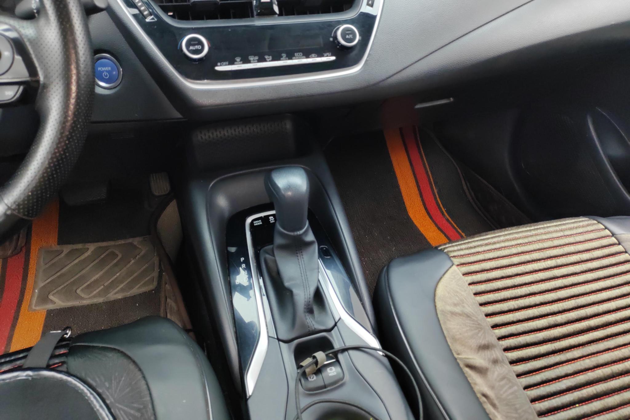 Toyota Corolla 2022 Белый из Китая, фото 2