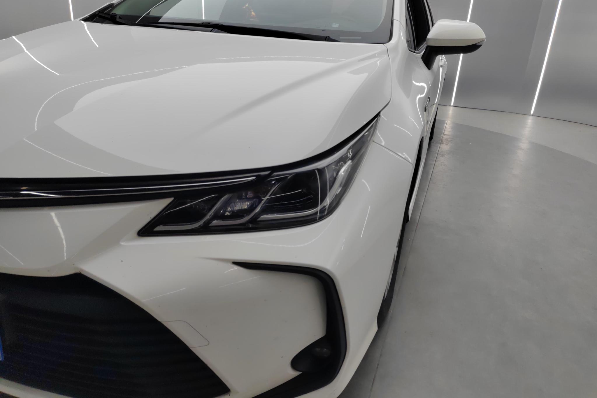Toyota Corolla 2022 Белый из Китая, фото 3