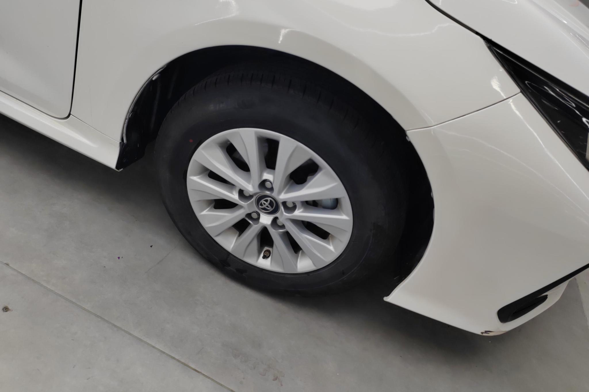 Toyota Corolla id 4510443 из Китая 12