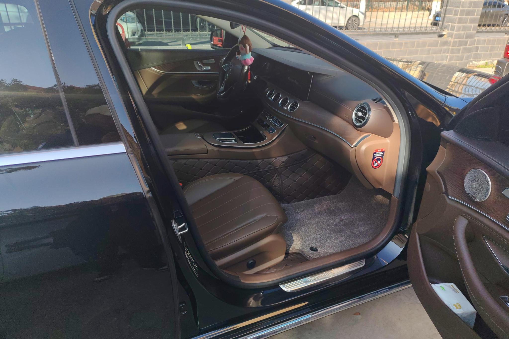 Mercedes-Benz E-class id 4510918 из Китая 7