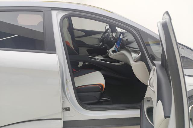 BYD Dolphin 2021 — фото 15