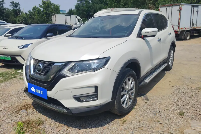 Nissan X-Trail — фото 1