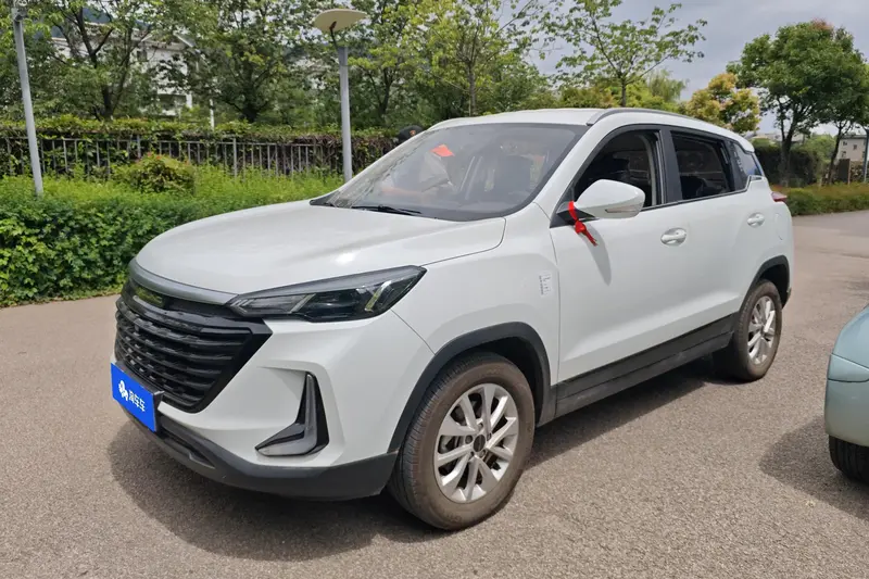 BAIC X3