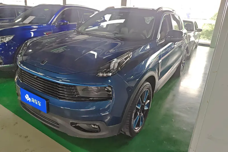 Lynk&Co 01