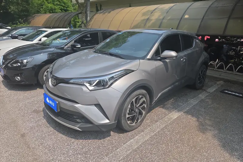 Toyota IZOA 2.0 L