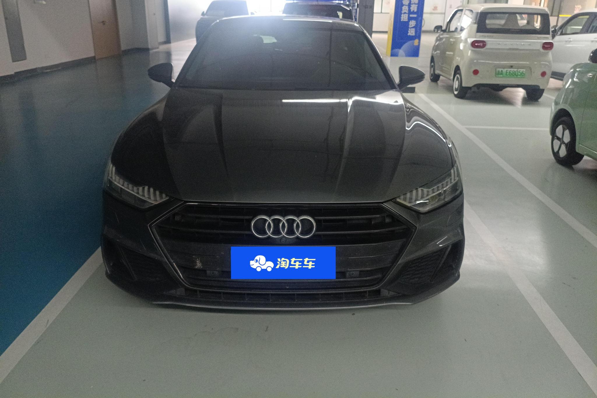 Audi A7 2021 Темно-серый из Китая