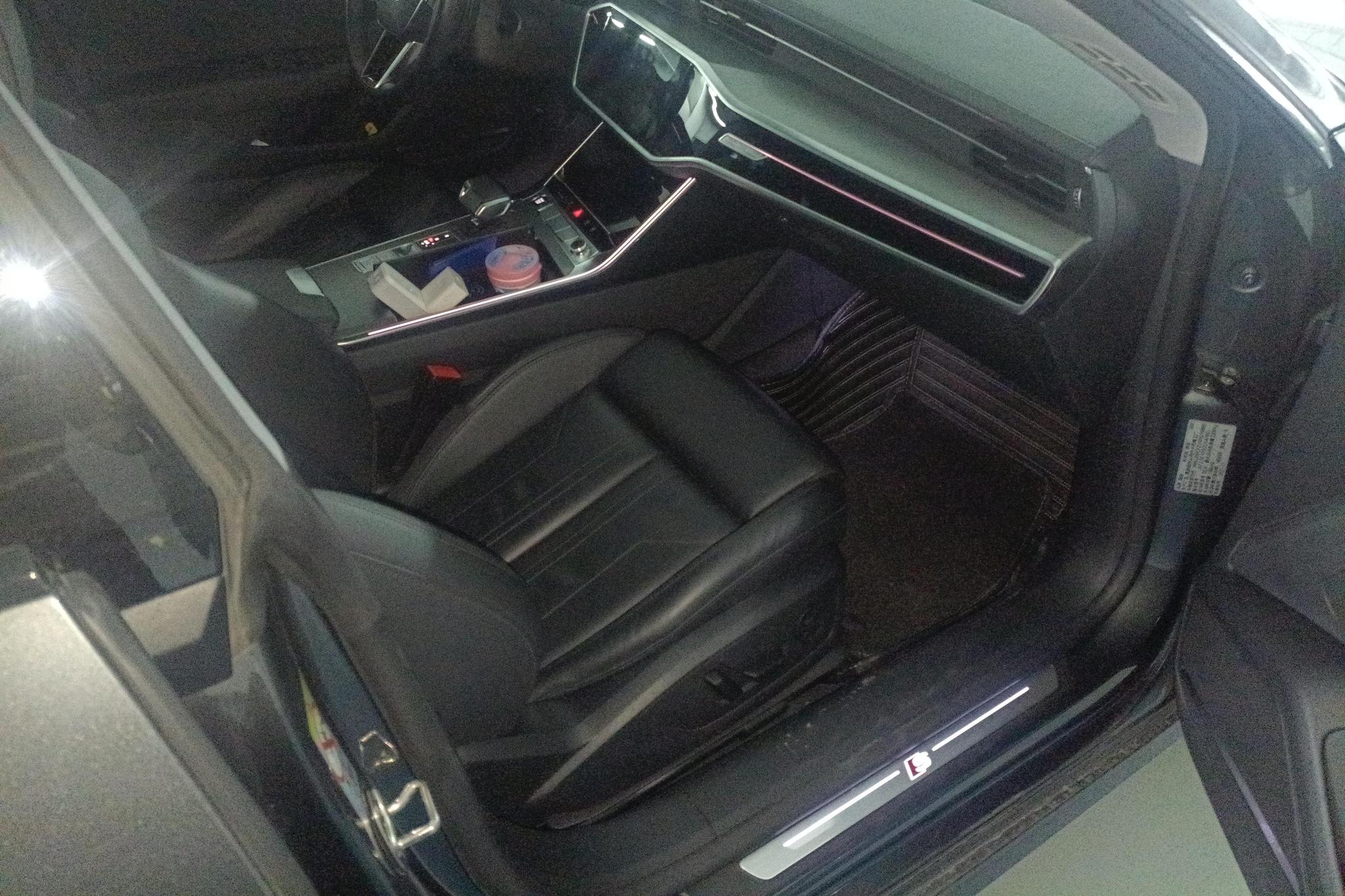 Audi A7 2021 Темно-серый из Китая, фото 3