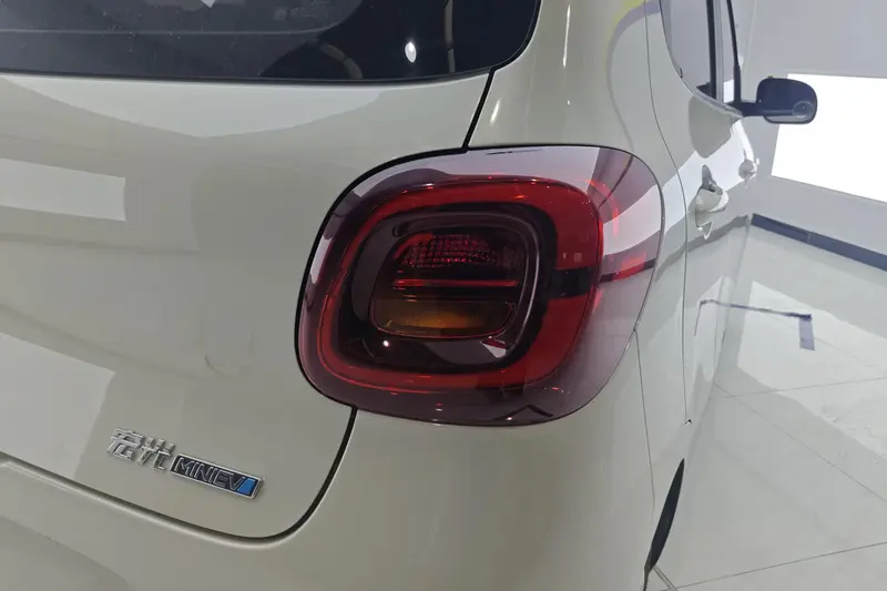 Wuling Hongguang MINI EV — фото 4