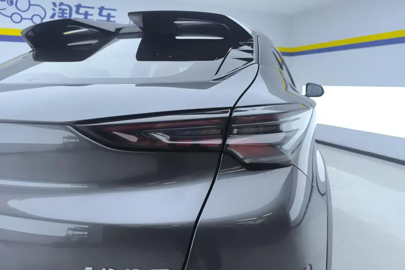 Changan UNI-T 1.5 T Premium — фото 5
