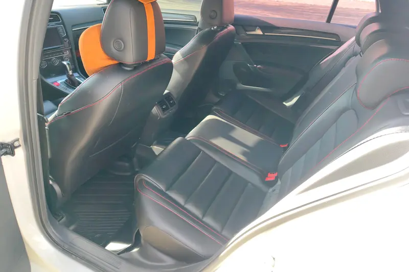 Volkswagen Golf GTI — фото 9