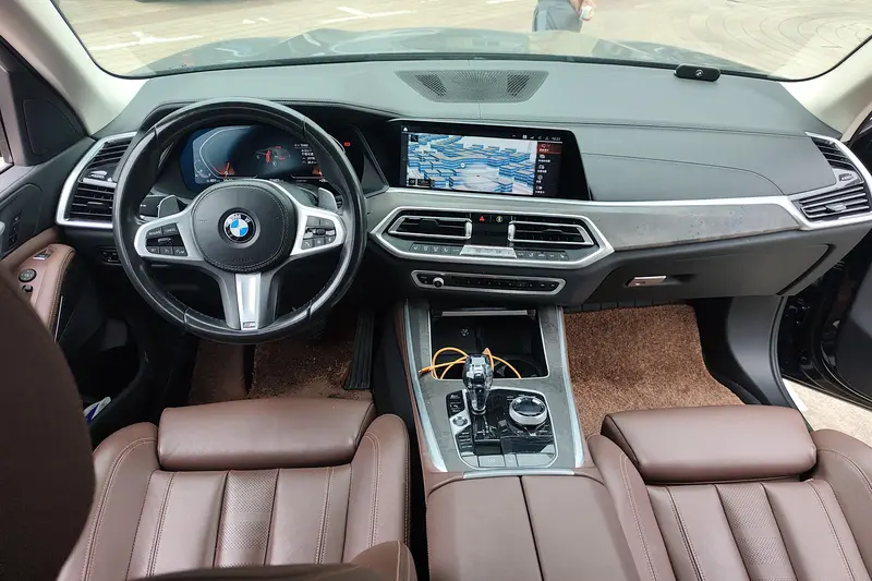 BMW X5 — фото 10