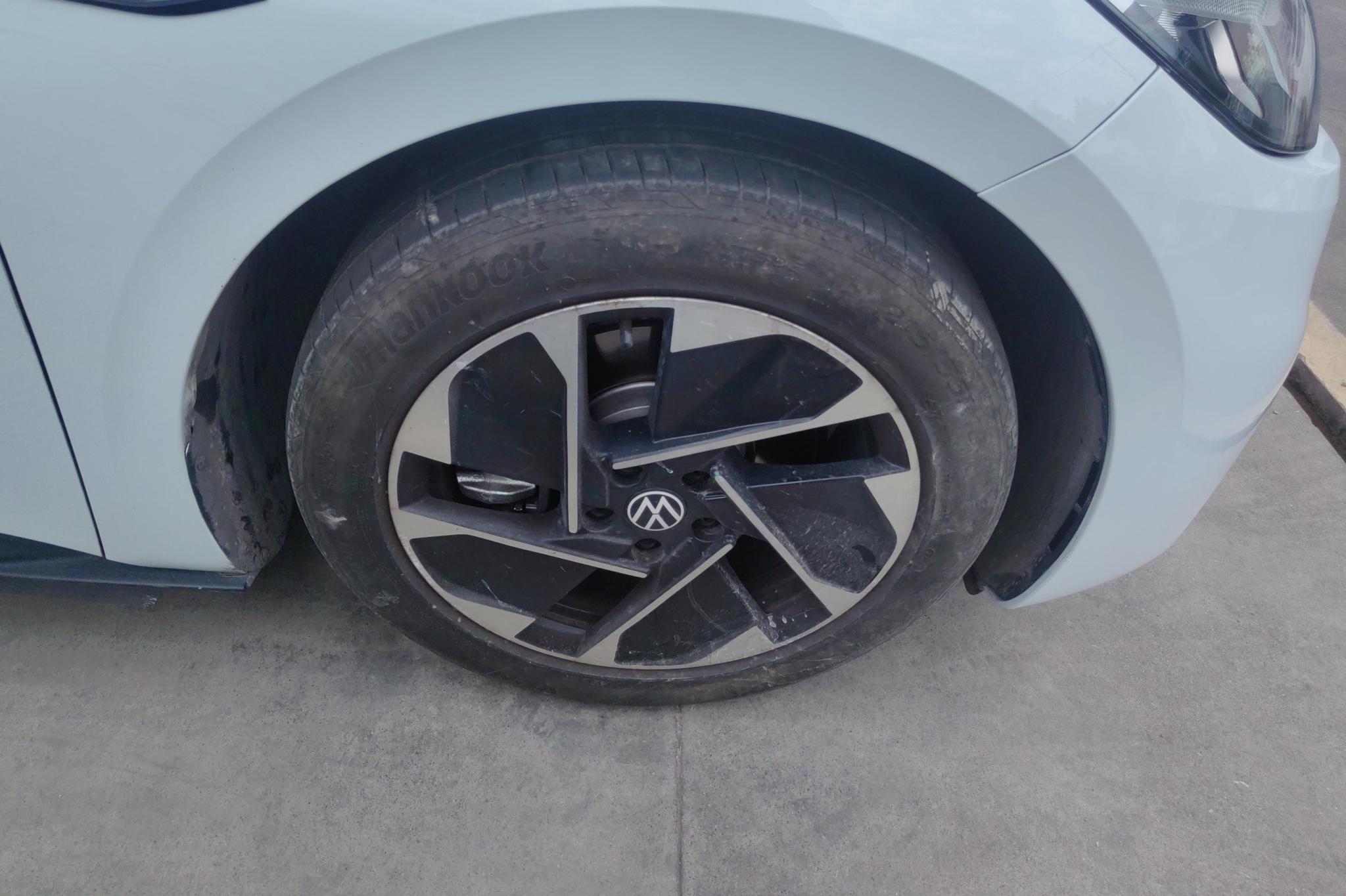 Volkswagen ID.3 2023 Белый из Китая
