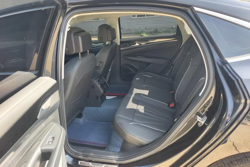 Volkswagen Passat — фото 13