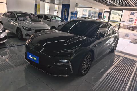 Geely Galaxy Starshine 8 PHEV