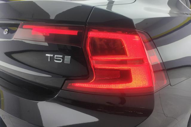 VOLVO S90 2019 — фото 10