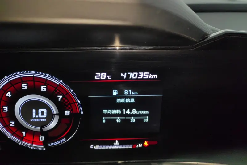 Hyundai Elantra — фото 10