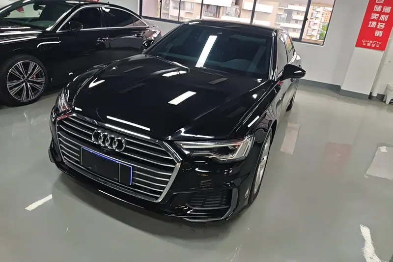 Audi A6L — фото 1