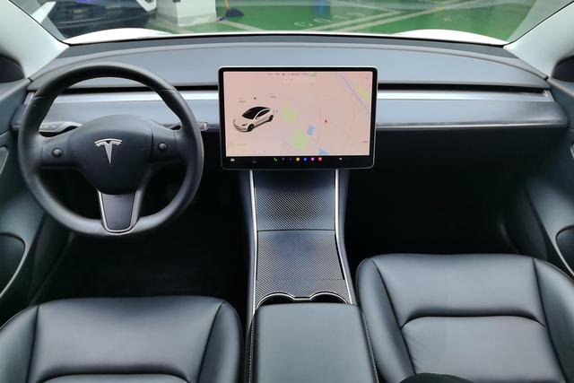 Tesla Model 3 2020 — фото 12