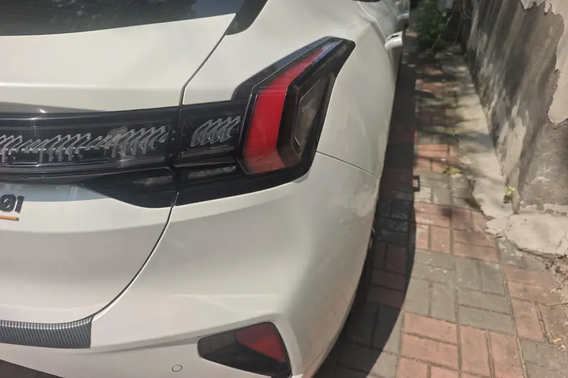Zeekr 001 ME 100k Wh 4 WD — фото 4