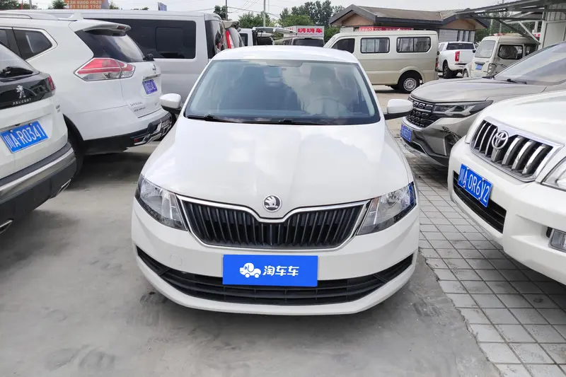 Skoda Rapid — фото 2