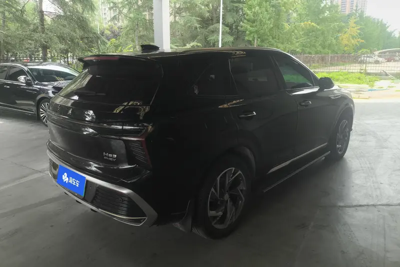 Hongqi HS 3 PHEV 115km — фото 3
