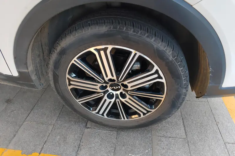 Kia Sportage — фото 6