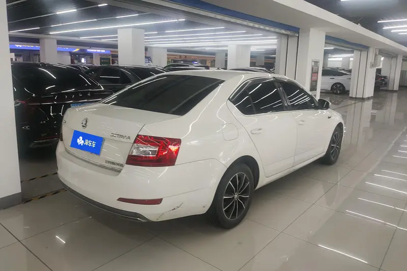 Skoda Rapid 1.6 L MT — фото 3
