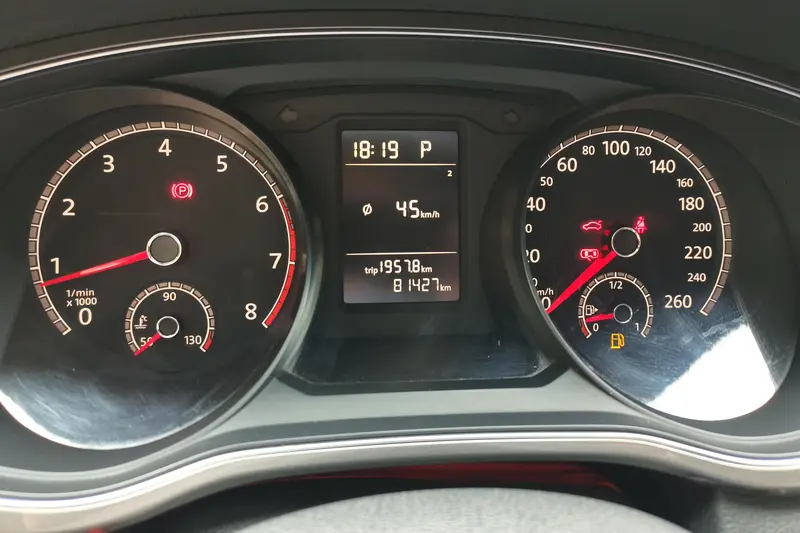 Volkswagen Passat — фото 8