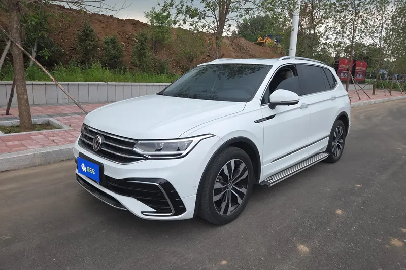 Volkswagen Tiguan L 330 TSI 2 WD R-Line