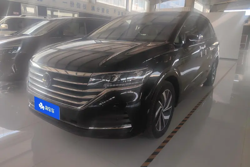 Volkswagen Viloran 330 TSI Luxury