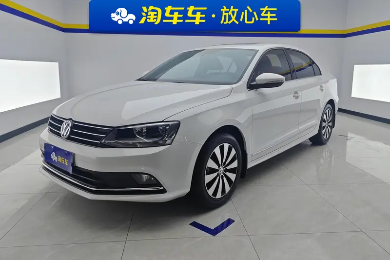 Volkswagen Sagitar 230 TSI MT Comfort