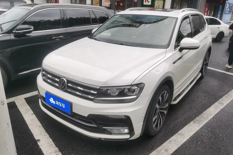 Volkswagen Tiguan L 330 TSI AT 2 WD R-Line