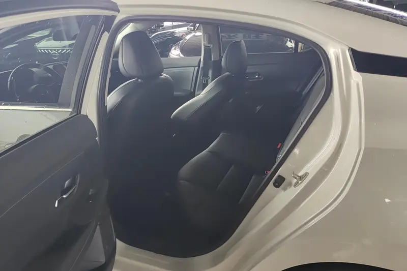 Nissan Sylphy 1.6 L XL CVT — фото 12
