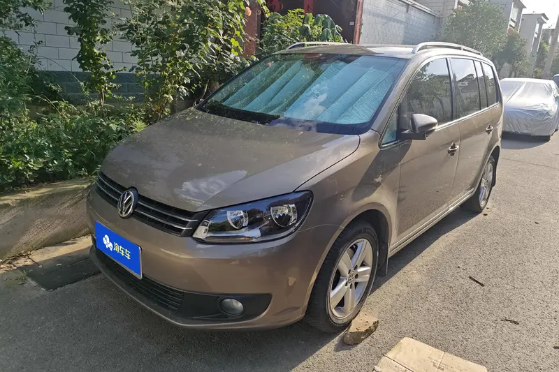 Volkswagen 1.4 T MT 5