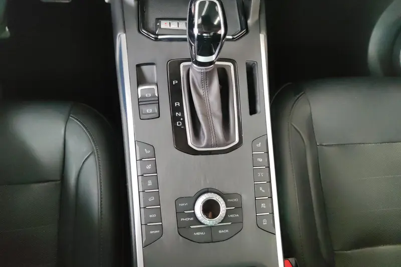 WEY VV 5 2.0 T Flagship — фото 12