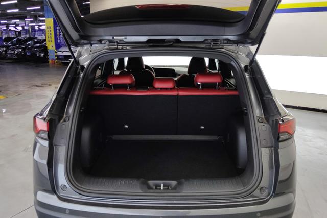 Осмотр: sp_baggage_compartment_back