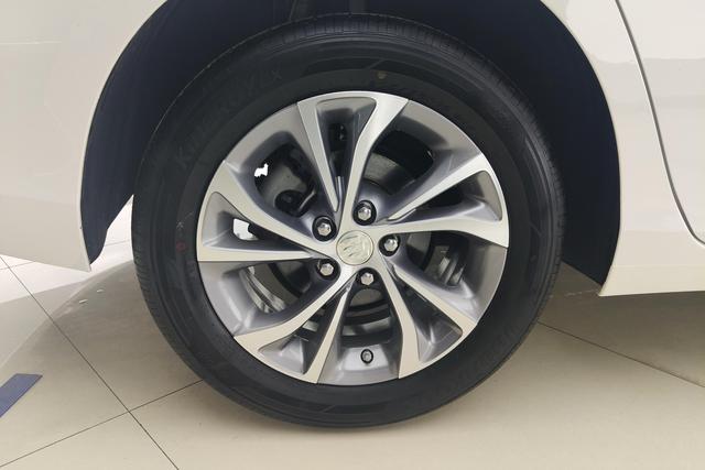 Buick Verang 2022 — фото 9