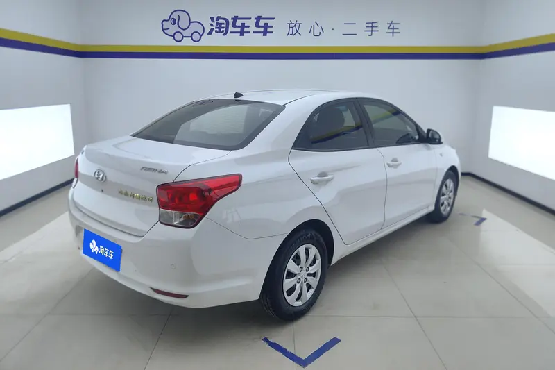 Hyundai 1.4 L MT — фото 3