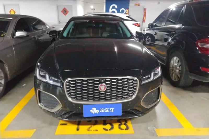 Jaguar XFL 2.0 T P 250 2 WDLuxury — фото 2