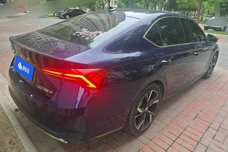 Skoda Rapid PRO TSI 280 DSG Premium — фото 3
