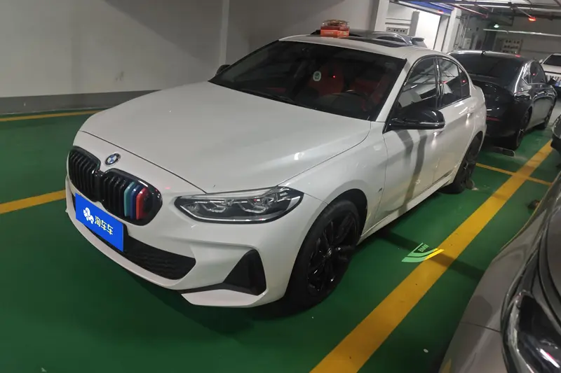 BMW 1 Series — фото 1
