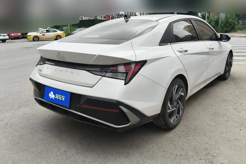 Hyundai 1.5 L CVT LUX Premium — фото 3