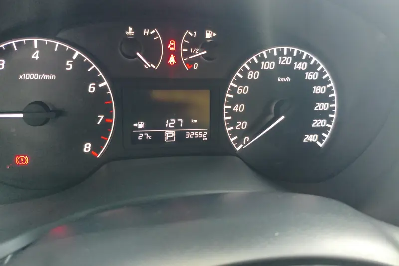 Nissan Sylphy 1.6 XV CVT Premium Plus — фото 8